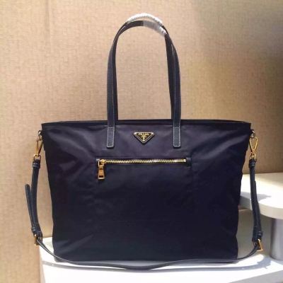 Prada BR4697  超大容量購物袋！原版防水尼龍布配皮！209代工，義大利制標！尺寸38x32x17cm