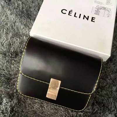 celine升級版復古粗線鏡面金扣box到貨，採用頂級牛皮制做，粗線純手工一針一線縫製，手工精細 配可拆卸肩帶 還可當手包喔，上身效果超贊