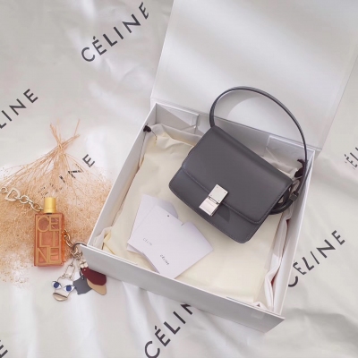 CELINE BOX 原單質量 鎖扣採用作舊復古風，升級彈簧，包邊壓有防偽壓線 ！油邊升級 皮定了好久才出貨呢 皮面帶有一點亮 品質保證非常有質感 配專櫃包裝 小號17cm