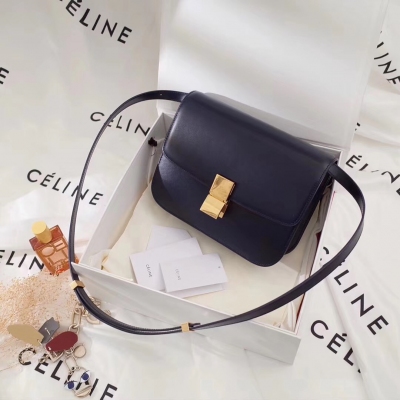 Celine原單 手抓紋 Céline Classic Box的鎖扣設計秉承了CéLINE一貫的簡約大氣復古風範 包身也沒有搶眼的裝飾點綴 但是就憑這股難得的極簡魅力 讓大眾女性愛不釋手 尺寸：24cm 款號：16417