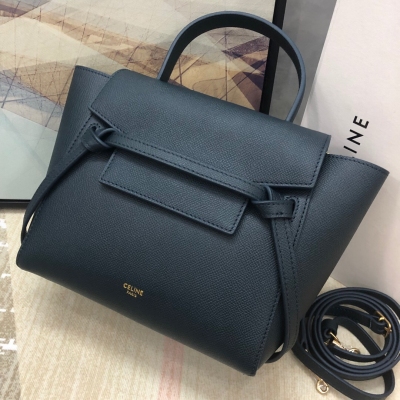 Celine celt nano 手掌紋鯰魚包 經典不過時的IT Bag，加重五金復古金扣+內裡磨砂皮+肩帶可以自動拆卸長短。吸扣五金更符合小包的簡潔 尺寸：20cm/24cm/27cm