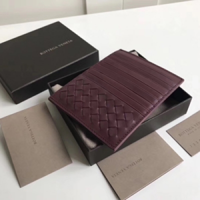 BV Bottega Veneta162156新款卡包 零錢包 原廠胎牛皮 ，專櫃品質！那麼小的東西竟然有8個卡位一個拉鍊格 太實用啦