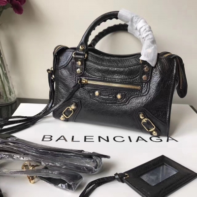 Balenciaga代購級別的原廠皮綿羊皮Classic Gold Mini City   cm，全套頂級原廠五金，超高品質，2017專櫃最新熱賣流蘇系列 明星 賈靜雯 同款同款色  小號24*16*9