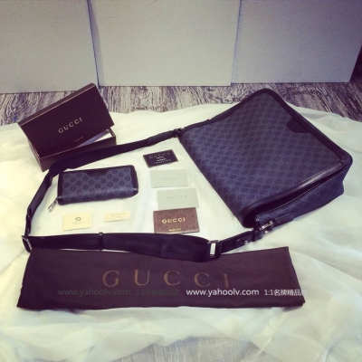 Gucci古馳 GG supreme canvas messenger