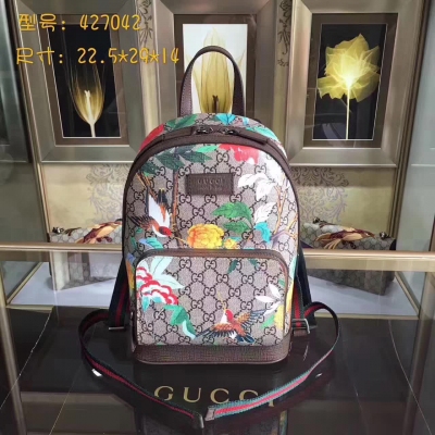 【GUCCI-古奇】十年打造專業GUCCI   市場頂級獨家控貨，專/櫃品質  採用進口牛皮，原廠五金！精緻做工。獨家實物拍照品質如圖可見 。款號：427042