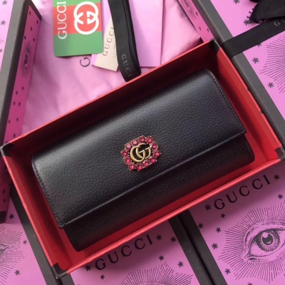 【GUCCI-古馳】 十年打造專業GUCCI 市場頂級獨家控貨，專櫃品質 採用進口牛皮，原廠五金！精緻做工。 獨家實物拍照 品質如圖可見 。款號：499790尺寸：19*10*2.5