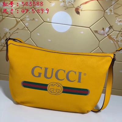 【GUCCI-古馳】 十年打造專業GUCCI 市場頂級獨家控貨，專櫃品質 採用進口牛皮，原廠五金！精緻做工。 獨家實物拍照 品質如圖可見 。款號：523588尺寸：47.5*29*9