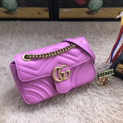 【Gucci 古馳】Gucci新款。市場頂級獨家控貨，專櫃品質 採用進口牛皮，原廠五金！精緻做工。 獨家實物拍照 品質如圖可見