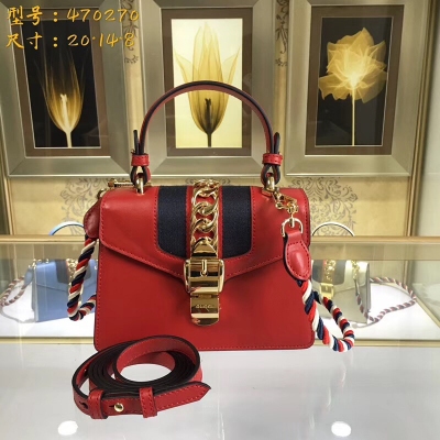 【Gucci 古馳】Gucci新款。市場頂級獨家控貨，專櫃品質 採用進口牛皮，原廠五金！精緻做工。 獨家實物拍照 品質如圖可見 。型號: 470270尺寸：寬20*高14*側寬8