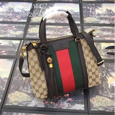 【Gucci古馳】Gucci新款。市場頂級獨家控貨，專櫃品質 採用進口牛皮，原廠五金！精緻做工。 獨家實物拍照 品質如圖可見。型號: 353114尺寸：寬28*高20*側寬13