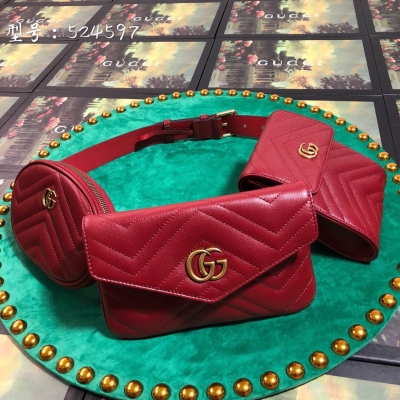 【Gucci古馳】Gucci新款。市場頂級獨家控貨，專櫃品質 採用進口牛皮，原廠五金！精緻做工。 獨家實物拍照 品質如圖可見。款號: 524597。尺寸：12*15*4/18*12/17*11*2