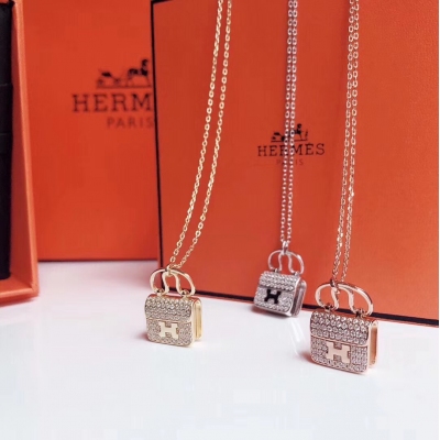 Hermes 愛馬仕 滿鑽H包包項鍊 市面最高級別版本 超精工打造 經過多次打磨出最高性價比最高品質 採用德國進口s925純銀材質電鍍厚金 玫瑰金 鉑金 黃金 三色可選