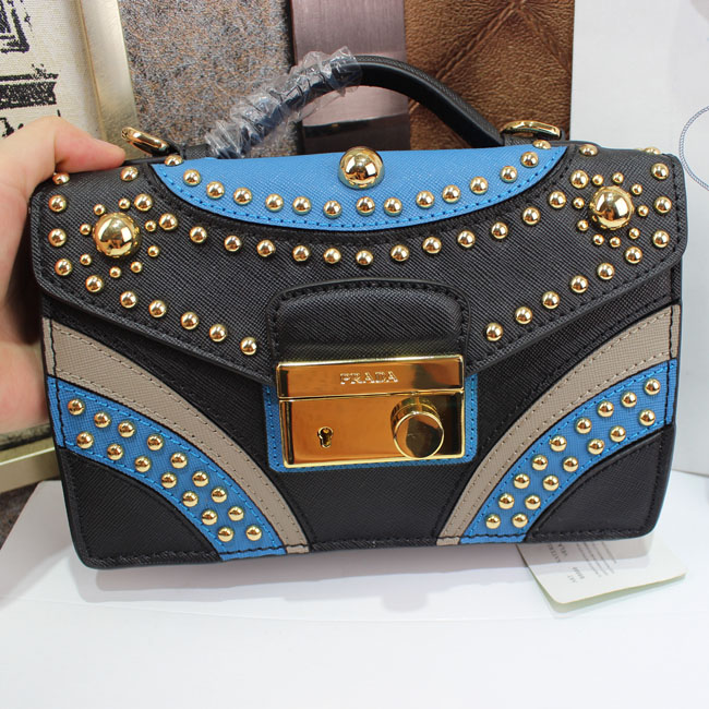 Prada BT0969 卯釘小型斜背包 Studded Saffiano 藍