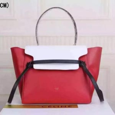 Celine Belt Bag  紐約曼哈頓已經到處可見最新的Belt bag蓋面此款手袋有點Trapeze的感覺，深受眾多明星厚愛，時尚又百搭，超模劉雯，奚夢瑤都在Show尺寸：28*24*17cm