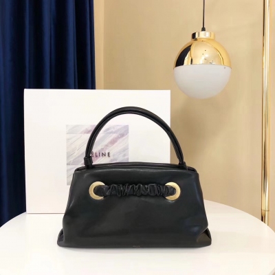 Celine Purse Bag 重工的款式.五金精細.與正品一致 手拎包/可當手包 牛皮/內裡配羊皮。超級光滑。尺寸：32*20*7CM