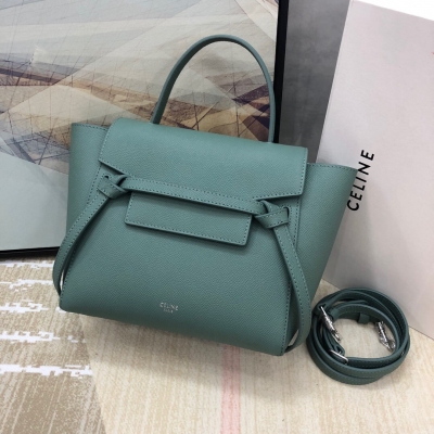 Celine celt nano 手掌紋鯰魚包 經典不過時的IT Bag，加重五金復古金扣+內裡磨砂皮+肩帶可以自動拆卸長短。吸扣五金更符合小包的簡潔 尺寸：20cm/24cm/27cm