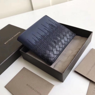 BV Bottega Veneta110915短夾秋冬新品採用寧丹色色碧璽藍配黑色光滑小公牛兩種不同色彩的刺繡營造出質感豐富的精美效果11＊9.5