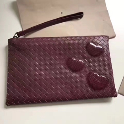 BV Bottega Veneta301204愛心 代購級胎牛皮新款心形手包，香港特訂皮料 心形部分是真蛇皮，認准內標 防止被串貨！26x16