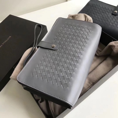 BV BOTTEGA VENETA 302652新款手包， 義大利原廠胎牛皮！皮質細膩軟滑 尺寸：23x13x5