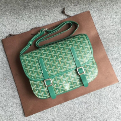 GOYARD（戈雅）成立於1853年，已超過150年的歷史，面料以麻，棉及大麻纖維混合織成後再塗上光面的樹膠醛醣，防水，結實，耐用，備受明星，王室，貴族的熱捧 郵差包 大號尺寸29cm