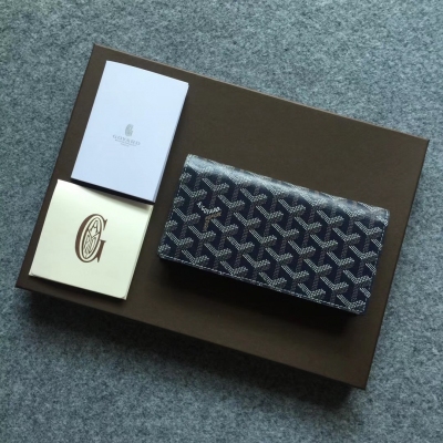 Goyard（戈雅）成立於1853年，已超過150年的歷史，面料以麻，棉及大麻纖維混合織成後再塗上光面的樹膠醛醣，防水，結實，耐用，備受明星，王室，貴族的熱捧西裝夾11個顏色