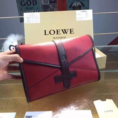 【全套包裝】 羅意威LOEWE 2015最新款女手包搭配專櫃禮盒 原單進口海關貼 二維碼發票齊全頂級定制小牛皮 、每一針每一線都非常精細徹底，每一寸每一尺都一絲不差，不怕貨比貨 就怕不識貨！市場原版最好的貨專注高端，只為