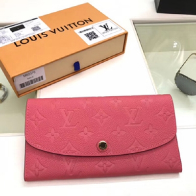 【LV頂級原單】Louis Vuitton M62369壓花黑 實用功能與時尚風格相結合的典範，路易威登此款百搭Emilie錢夾採用精緻的Monogram Empreinte皮革，由內而外盡顯優雅。豐富的口袋與極具吸引力