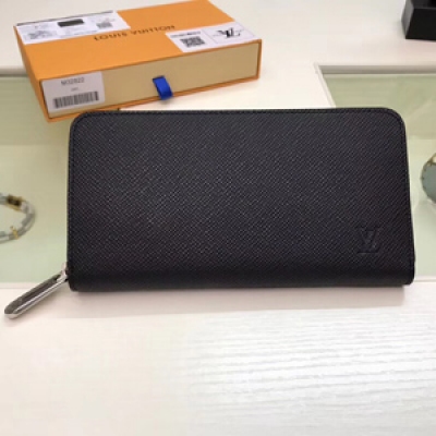 【LV頂級原單】 Louis Vuitton M30056十字紋 路易威登這款設計實用的Monogram帆布皮夾以拉鍊開合，可裝紙幣，零錢和證件等。尺寸:19x10cm，尺寸：19x10