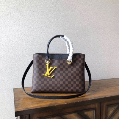 LV路易威登複刻版 RIVERSIDE 手袋N40050 Louis Vuitton 此款時尚雅致的LV Riverside手袋採用Damier Ebene格紋帆布面料，擁有豐富的細節設計，搭配一對Toron手柄與Tau