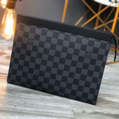 LV LOUIS VUITTON路易威登 頂級原單 N41696 黑格手拿洗漱包Monogram Eclipse帆布裁制 尺寸：26×20×5CM