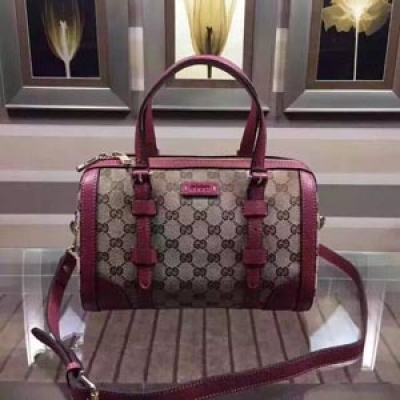 【GUCCI】專櫃新款   市場頂級獨家控貨，專/櫃品質  ，原版皮，精緻做工。獨家實物拍照品質如圖可見 。款號：387601。尺寸：26.5*17*15。顏色：玫瑰紅、