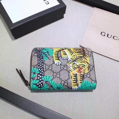 GUCCI 新品，專櫃品質，原單皮質。款號：452357粉色老虎。尺寸：12.5×8×2.5。現貨出貨