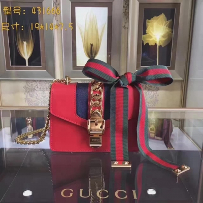 【GUCCI-古奇】十年打造專業GUCCI   市場頂級獨家控貨，專/櫃品質  採用進口牛皮，原廠五金！精緻做工。獨家實物拍照品質如圖可見 。