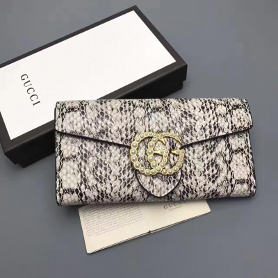 【GUCCI-古奇】十年打造專業GUCCI 市場頂級獨家控貨，專櫃品質 採用進口牛皮，原廠五金！精緻做工。獨家實物拍照品質如圖可見 。款號：400586