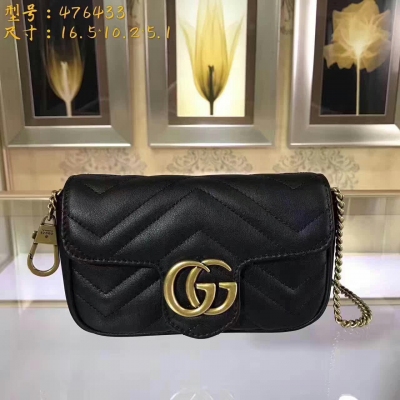 【GUCCI-古奇】十年打造專業GUCCI   市場頂級獨家控貨， 專/櫃品質  採用進口牛皮，原廠五金！精緻做工。獨家實物拍照品質如圖可見 。款號： 476433裸粉尺寸：寬16.5x高10.2x側寬5.1，