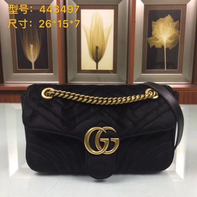 【GUCCI-古馳】十年打造專業GUCCI 市場頂級獨家控貨，專櫃品質 採用進口牛皮，原廠五金！精緻做工。 獨家實物拍照 品質如圖可見 。款號：446744。尺寸：22*13*6