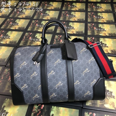 Gucci古馳 新款。市場頂級獨家控貨，專櫃品質 採用進口牛皮，原廠五金！精緻做工。 獨家實物拍照 品質如圖可見。款號: 474131。尺寸：寬45*高27*側寬24。顏色：黑印虎。