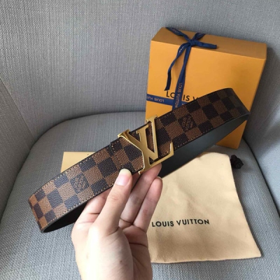 LOUIS VUITTON LV路易威登 皮帶 進囗小牛皮底腰帶，寬40毫米，搭配亮金扣，商務服裝造型的完美搭配。永恆經典