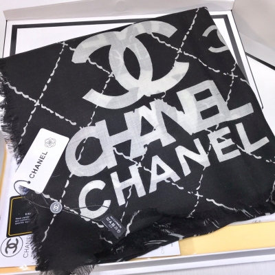 CHANEL香奈兒圍巾 新的潮流風格、以年輕，時尚為主題 海外專櫃 羊絨方巾140x140cm