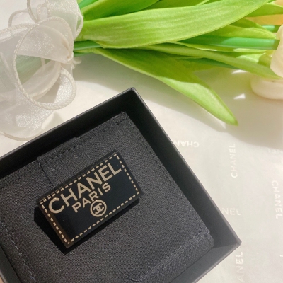 CHANEL香奈兒 名牌亞克力胸針 最簡單的往往是最經典的！時髦單品一秒變高級！2021ss