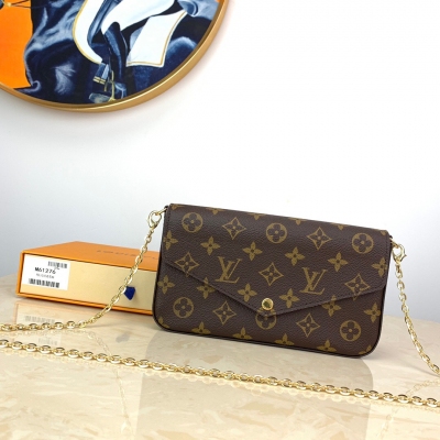 LV LOUIS VUITTON 路易威登 M61276 粉色！ Felicie手袋優雅華貴，內含兩個可脫卸口袋，是攜帶整理您的日常用品的時尚之選。它不僅僅是款錢夾，除去金色鏈條後，它還可以用作迷人的手包或小型手袋。21.