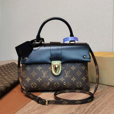 LOUIS VUITTON LV 路易威登 MX版本M43125 全新的One Handle翻蓋手袋，挺括明快的線條與豐富的經典設計細節彰顯獨特魅力：配有旅行箱風格的鎖扣、包邊以及姓名吊牌。Monogram帆布與Epi皮革