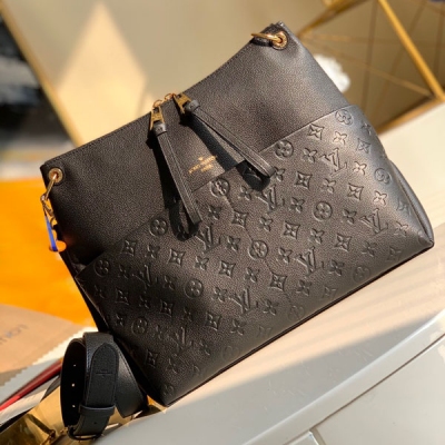 LOUIS VUITTON LV路易威登 獨家實拍M45522黑色 此款MONOGRAM帆布材質 全新風格的Melie手袋 時尚必備單品 Veau Cachemire 皮革材質 全皮壓花編織手腕雙袋購物袋 輕質而背挎舒適