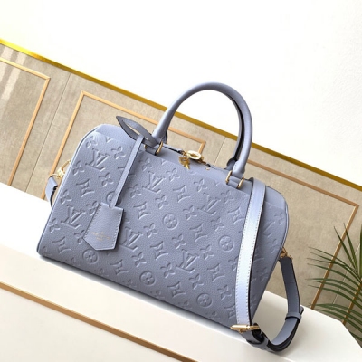 LOUIS VUITTON LV 路易威登 特級原廠，專供代購，M44736薰衣紫，尺寸：30.0 x 21.0 x 17.0 cm。