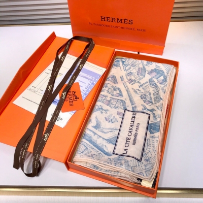 HERMES愛馬仕絲巾 重磅羊絨披肩正品管道H最美系列：專櫃限量版！非常經典的系列！獨家管道私貨我的愛馬你閉著眼睛收！最重磅的沒有sei能比！洋行給專櫃下的訂單。想入的只能去專櫃要麼市場買F貨。客供的面料 140*140