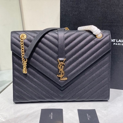 YSL Yves Saint laurent SLP聖羅蘭 專櫃最新款出貨 魚子醬採用頂級南非進口牛皮亞魚子醬紋，經典才是永恆！超乎想像的百搭，做工細節都無可挑剔，型號：2823 尺寸：31cm