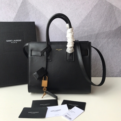 YSL Yves Saint laurent聖羅蘭 SLP 新款Sac de jour鑽石紋風琴包原單貨，最新鑽石紋貴婦包，採用義大利進口皮料搭配原廠五金 細節決定成敗 正面鐫刻SaINT LAURENT標誌，側面風琴式皺