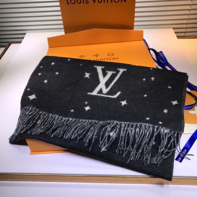 LOUIS VUITTON LV路易威登 專櫃當季排長隊預定的牛貨！起了一個巨好聽的名字：“璀璨星空LV”本年度最好看最流弊的羊絨披肩沒有之一什麼事兒了可以說我的管道驢的QC真心是牛逼到爆了！這種第一