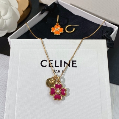 Celine 小眾 新款項鍊耳釘精緻美觀。做工精緻，整體造型優雅出眾，同時融合眾多元素，設計感十分好