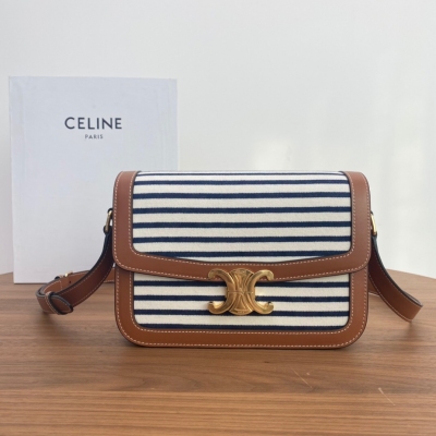 Celine TRIOMPHE 中號條紋織物和牛皮革手袋 海軍藍/棕褐色 9 X 6 X 3英寸(22.5 X 16.5 X 7.5釐米) 織物/牛皮革 襯裡 : 牛皮革/織物 斜挎和肩背 TRIOMPHE 金屬質感鎖扣 3個主隔層 1個拉